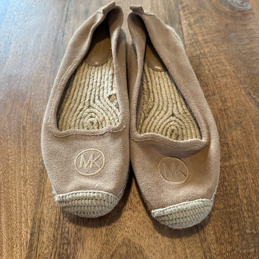 Michael Kors Womens Kendrick Espadrille Flat Shoes Slip On Suede Beige Size 5M
